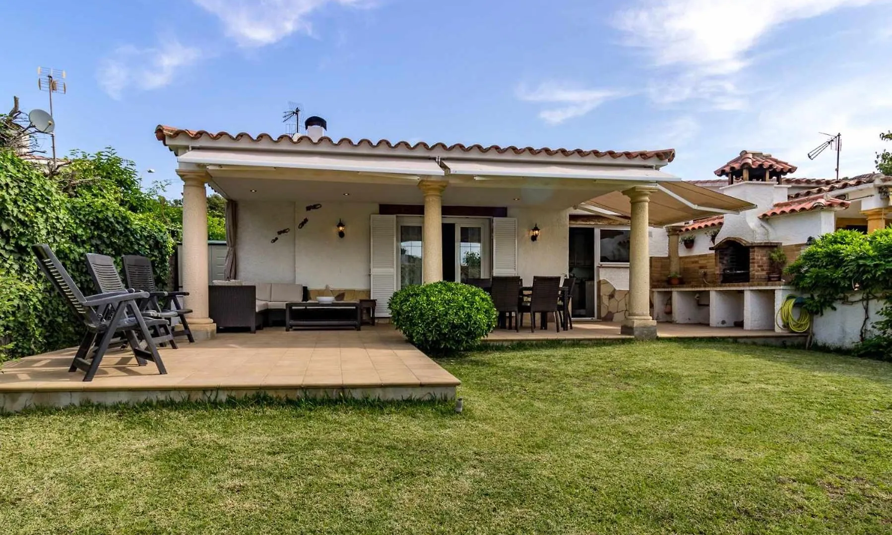 בית נופש ס'אגארו Villa Susana Amplia Villa En Entorno Magnifico ספרד